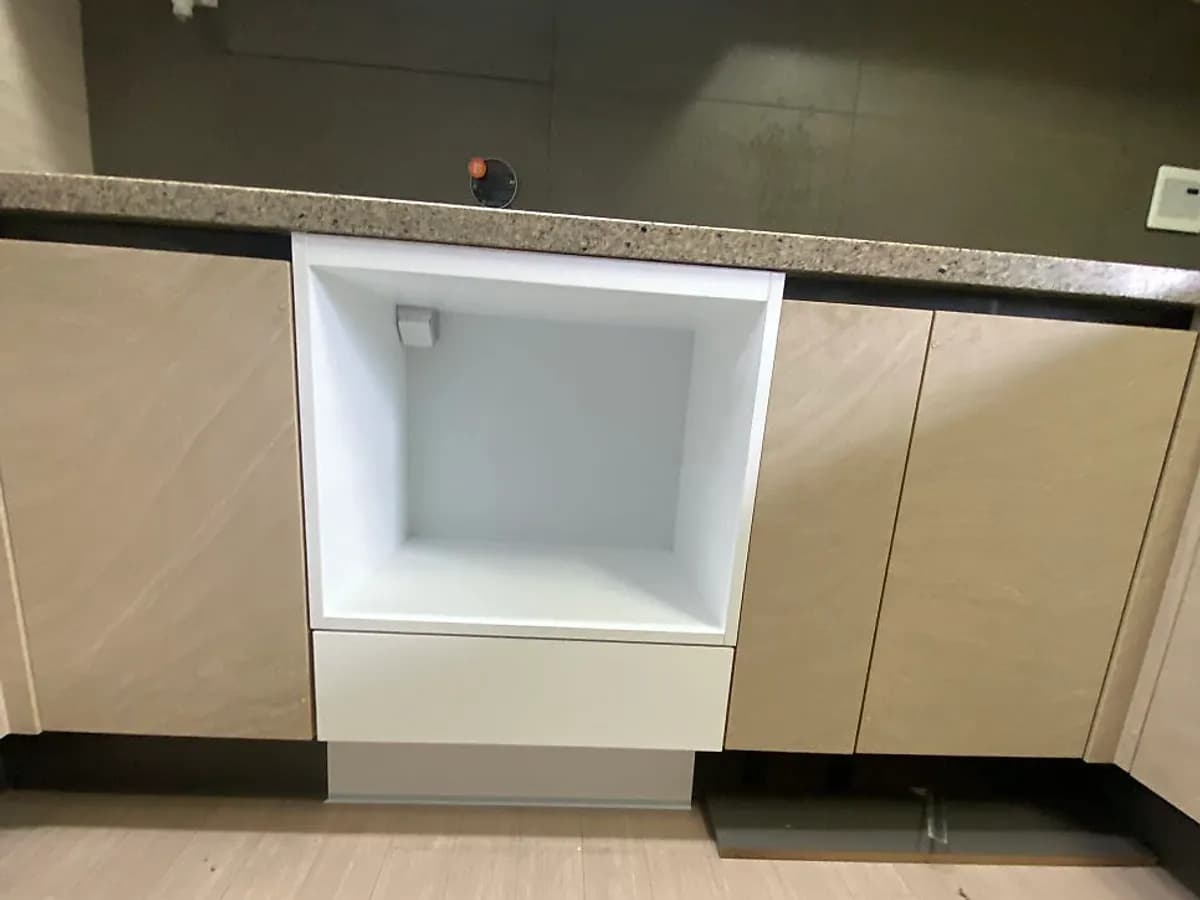 안 쓰는 오븐장을 전자레인지장으로 시공 후