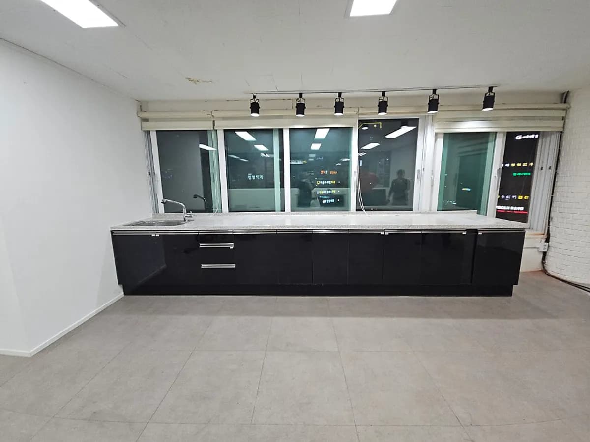 카페 주방 싱크대 이전 설치 시공 후